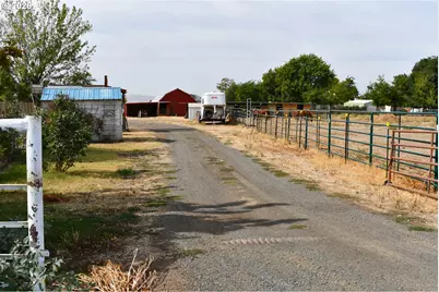 84570 Ringer Rd, Milton-Freewater, OR 97862 - Photo 15