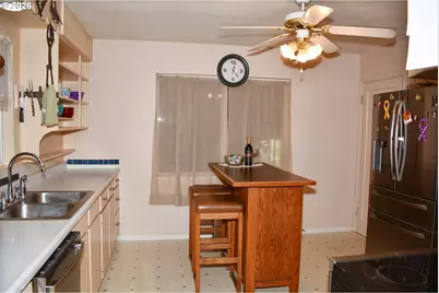 84570 Ringer Rd, Milton-Freewater, OR 97862 - Photo 3