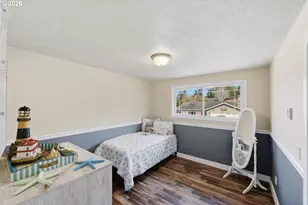 1289 Ford Ln, North Bend, OR 97459 - Photo 15