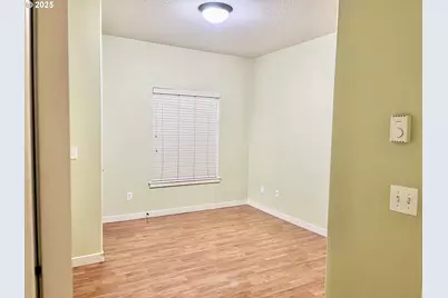 608 NE Roydon Ln, Hillsboro, OR 97006 - Photo 13