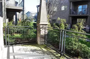 608 NE Roydon Ln, Hillsboro, OR 97006 - Photo 21