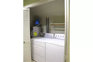 608 NE Roydon Ln, Hillsboro, OR 97006 - Photo 17