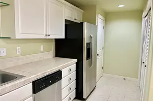 608 NE Roydon Ln, Hillsboro, OR 97006 - Photo 11