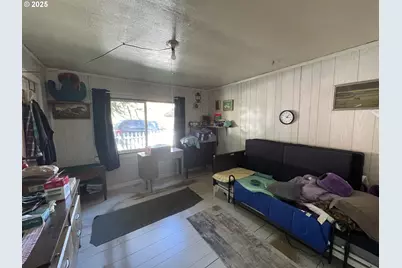 46255 Highway 242, Myrtle Point, OR 97458 - Photo 21