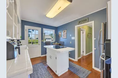 2132 S Columbia St, Seaside, OR 97138 - Photo 13
