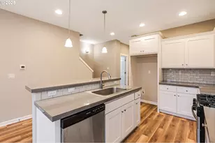 816 S Corinne Dr, Newberg, OR 97132 - Photo 7