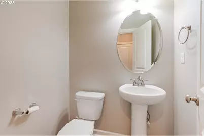 816 S Corinne Dr, Newberg, OR 97132 - Photo 15