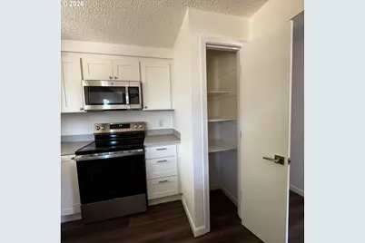 2688 Centennial Blvd, Springfield, OR 97477 - Photo 9