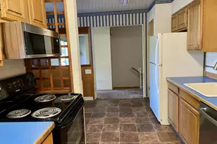 2820 SW Nevada Ct, Portland, OR 97219 - Photo 7