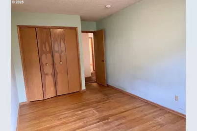 2820 SW Nevada Ct, Portland, OR 97219 - Photo 9