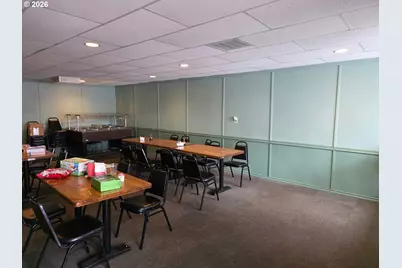 2521 W Harvard Ave, Roseburg, OR 97471 - Photo 7