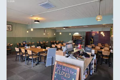 2521 W Harvard Ave, Roseburg, OR 97471 - Photo 3