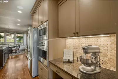 12483 SW Autumn View St, Tigard, OR 97224 - Photo 7