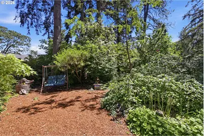 4630 W Hillside Dr, Eugene, OR 97405 - Photo 21