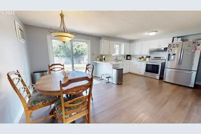 2130 Yolanda Ave, Springfield, OR 97477 - Photo 9