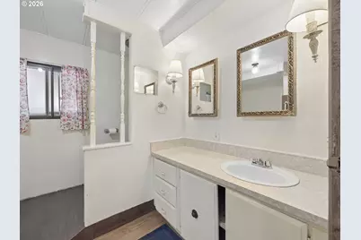 21100 NE Sandy Blvd #103, Fairview, OR 97024 - Photo 19