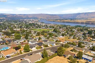 1703 Golden Way, The Dalles, OR 97058 - Photo 41