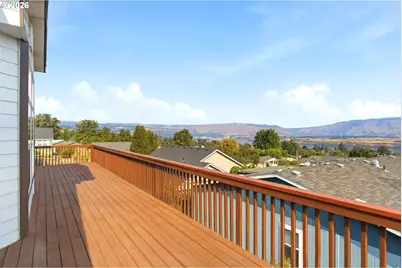 1703 Golden Way, The Dalles, OR 97058 - Photo 9