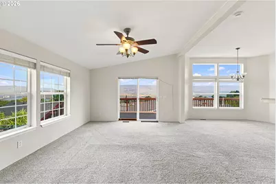 1703 Golden Way, The Dalles, OR 97058 - Photo 19