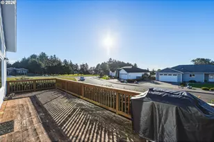 947 Hailey Ln, Bandon, OR 97411 - Photo 35