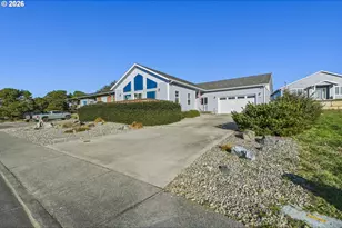 947 Hailey Ln, Bandon, OR 97411 - Photo 41