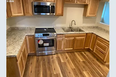 2306 3rd St, Tillamook, OR 97141 - Photo 41