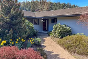 82 N River Dr, Roseburg, OR 97470 - Photo 3