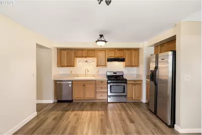 12713 NE 41st St, Vancouver, WA 98682 - Photo 9