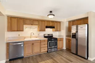 12713 NE 41st St, Vancouver, WA 98682 - Photo 7