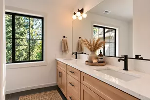 3793 SW Iowa St, Portland, OR 97221 - Photo 31