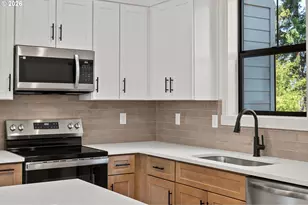 3793 SW Iowa St, Portland, OR 97221 - Photo 9