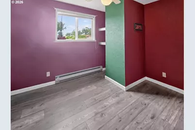 1783 NE Todd St, Roseburg, OR 97470 - Photo 9