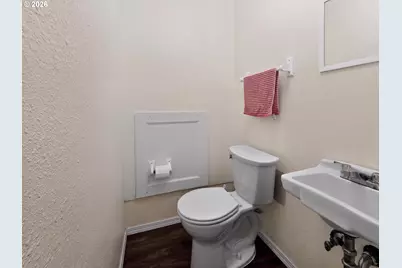 1783 NE Todd St, Roseburg, OR 97470 - Photo 17