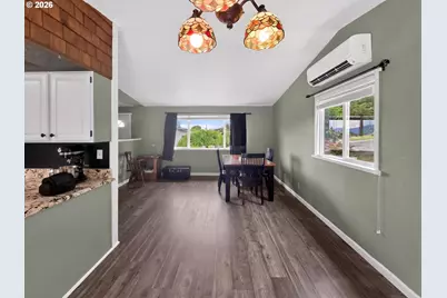 1783 NE Todd St, Roseburg, OR 97470 - Photo 3