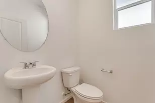 2810 NW 3rd Ave, Battle Ground, WA 98604 - Photo 3