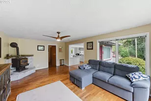 685 N 12th St, Coos Bay, OR 97420 - Photo 15
