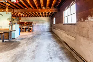 47601 Hwy 58, Oakridge, OR 97463 - Photo 11