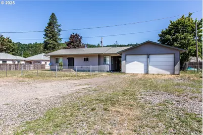47601 Highway 58, Oakridge, OR 97463 - Photo 17