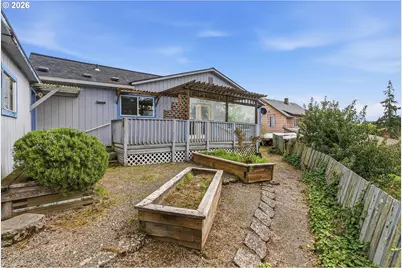 319 N 3rd St, Kalama, WA 98625 - Photo 27