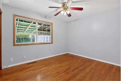 12330 NE Knott St, Portland, OR 97230 - Photo 23