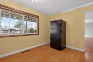 12330 NE Knott St, Portland, OR 97230 - Photo 15