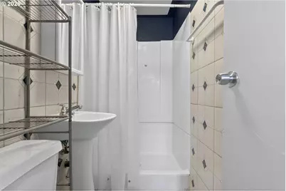 12330 NE Knott St, Portland, OR 97230 - Photo 29