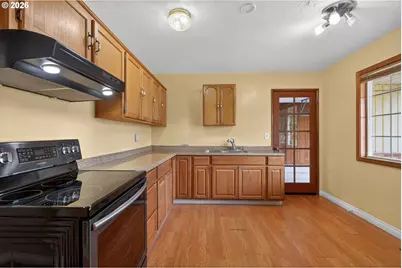 12330 NE Knott St, Portland, OR 97230 - Photo 13