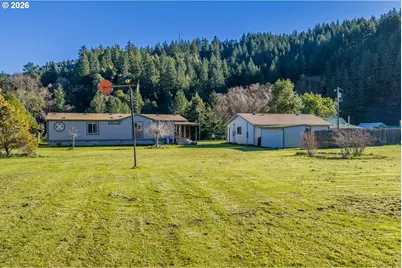173 E Date St, Powers, OR 97466 - Photo 15