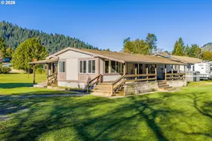 173 E Date St, Powers, OR 97466 - Photo 9