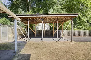 42986 McKenzie Hwy, Leaburg, OR 97489 - Photo 35