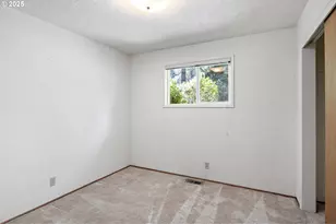 42986 McKenzie Hwy, Leaburg, OR 97489 - Photo 21