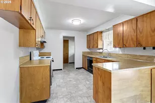 42986 McKenzie Hwy, Leaburg, OR 97489 - Photo 13