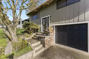 15316 SE Lee Ave, Milwaukie, OR 97267 - Photo 3