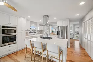 625 SW Miller Ct, Gresham, OR 97080 - Photo 9